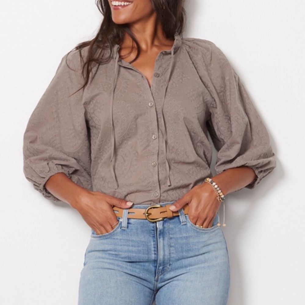 Evereve Palmer Embroidered Taupe Women’s Blouse
